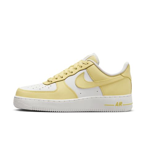 nike air oude model geel rood|Nike Air Force 1 '07 Geel HF0119.